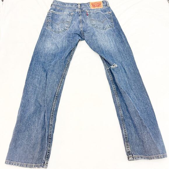 Levi's 505 Ripped Med/Dark Wash Denim Jeans Size 30 x 30 - Picture 3 of 8